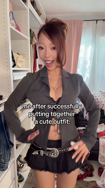 THE OUTFIT IS CUTE. DO NOT LOOK AT MY ROOM.