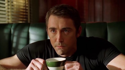 Lee Pace stars in hilarious trailer for 'Pushing Daisies'