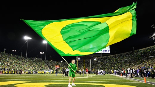 Oregon football transfer portal tracker. Who's in and out for Ducks