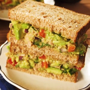 2.1M views · 28K reactions | This Avocado Tuna Sandwich is a creamy,...