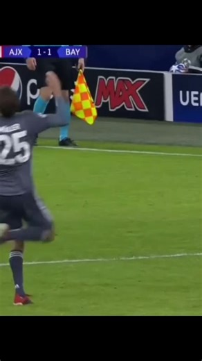 Thomas Müller: Unmatched Football Intelligence and Skill