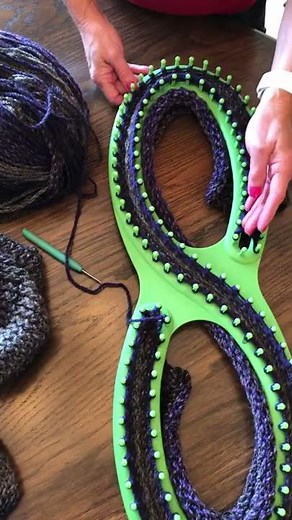 Loom Knitting Sisters: Introduction to Loom Knitting