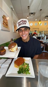 Thank you Susan for inviting me out to try some healthy yet delicious dishes! Try out @fitfoodzcafe | Tristin Trivers
