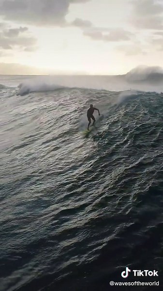 Massive 2nd Reef Roll at Pipeline Hawaii