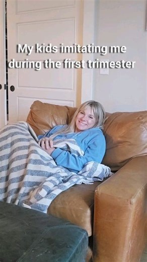 TᕼE ᗷᖇᗩᗪᒪEY ᗷᑌᑎᑕᕼ on Instagram: "My first trimester can usually be summed up as sooo sleepy and sooo hungry! 🤣 I'm thankful I do not have morning sickness, though. This pregnancy, I'm craving eggs! What was your first trimester like? Did you get morning sickness? What were your food cravings?"