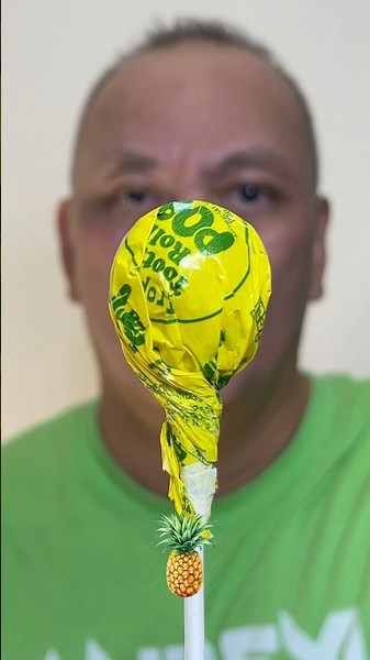 👂ASMR TOOTSIE ROLL POP TROPICAL LOLLIPOP CANDY PINEAPPLE FLAVOR EATING SOUNDS👂#shorts #asmr