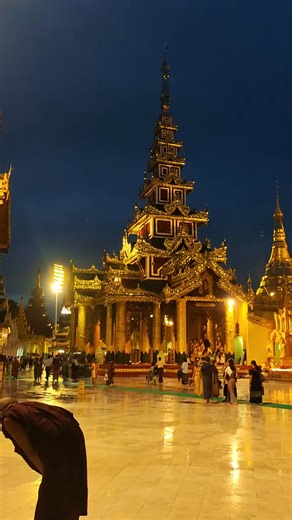 33K views · 2.6K reactions | The view of Shwedagon Pagoda in Myanmar at Night.  | Buddhism | Facebook