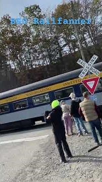 Catching the start of 611 with ‪@WilliamJones-v3d‬ ‪@HonoraryCEORailfaning‬ ‪@RadicalRailfanner‬