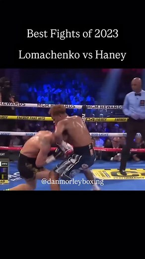 A really high level fight for all of the marbles at 135lbs! This one had ended up just being spoken about due to the decision, but many forget what an enjoyable and really good fight this was! Devin was very sharp & worked the body extremely well, this imo is his best performance considering the level of opponent he is up against! He worked the body nicely, although I do feel like some shots that were hitting elbows were called a little too often. I remember, and it seems to be forgotten but the