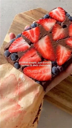 3 Ingredient Berry Chocolate Fudge 🍓 (Healthy No-Bake Dessert Hack)