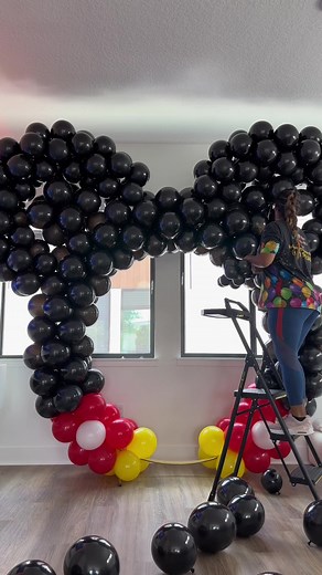 balloons by ballooncoholic on TikTok