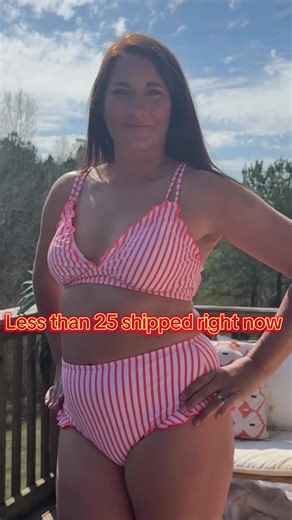 I am obsessing over this bathing suit! The full coverage bottom plus the details 😍😍 #fullcoveragebathingsuit #twopiece #bathingsuit #summertime #readyforsummer