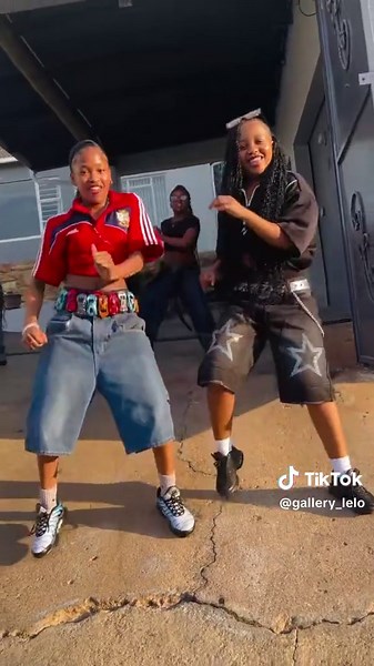 Galaxy lelo (@gallery_lelo)’s videos with original sound - Galaxy lelo