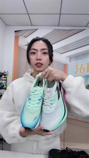 361 Degrees Flame 5MIX: Eco-Friendly Running Sneakers