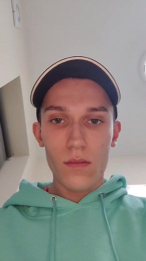 Jack Manifold Pre-Stream Toilet Moment