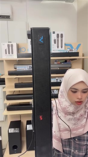 Vinnfier VF Hyperbar 2200 120W Soundbar 2.1 Channel Karaoke Speaker Bluetooth 5.0, HDMI (ARC) Optical, USB, AUX