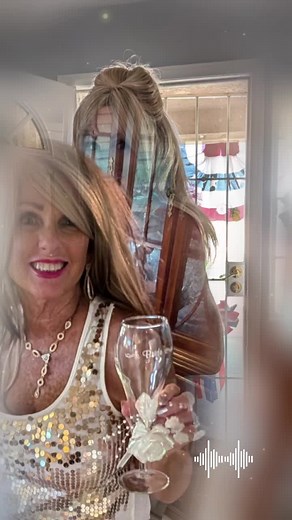 Mrs coppertone (@mrscoppertonebutt)’s videos with Shes Like The Wind - 👑😻Kitty_Perfume_Queen_😻👑