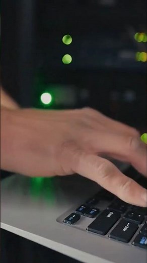 🖥️ Laptop Screen Flickering? Quick Fix That Works Every Time ⚡