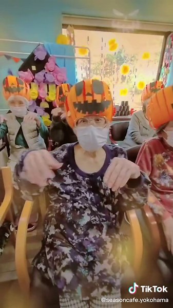 高齢者向けハロウィンピニャータのアイデア