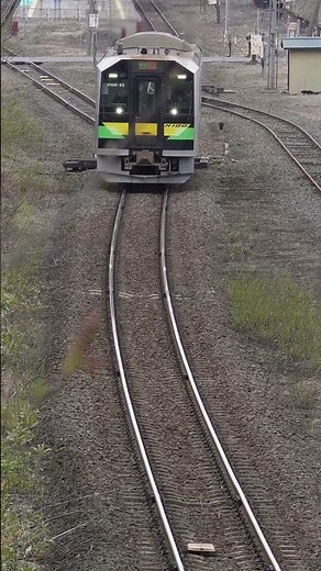 十勝清水駅を出発する2551Dレ・DECMO（JR北海道H100形）根室線にて