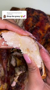 Delicious Turkey Gravy Recipe for Thanksgiving Dinner