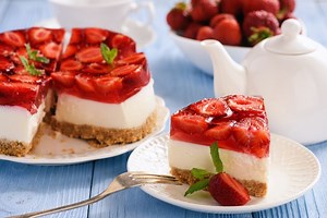 11 Best Cheesecake Toppings (Updated 2025)