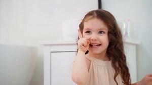 Foldable Toddler Step Stool for Bathroom Sink, Adjustable Kids 3 or 2 Step Stool for Toddlers Bathroom Toilet Potty, Plastic Baby Girl Child Stepping Stool with Handle Rail for Kitchen Counter