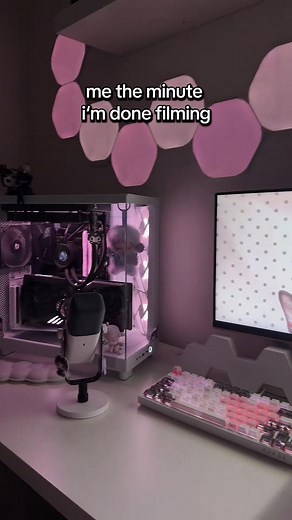 Exploring the Pink Aesthetic PC Setup