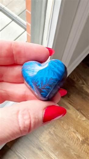 Stamp method bon bon tutorial! Tips below #tutorial #tutorials #chocolate #candy #handmade