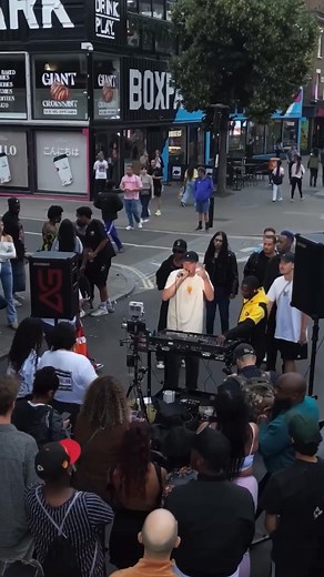 193K views · 7.8K reactions | DJ AG 欄 Fliptrix - https://www.youtube.com/watch?v=uw6Wzgs-eVU&t=771s ‘Funky Microphone’ lifted from Fliptrix's last album ‘Dragonfly’, live on the streets of Camden. Full set OUT NOW. Fliptrix's new single ‘Teacher’ lands this coming Thursday (13.11) PRE SAVE - https://bfan.link/fliptrix-teacher | High Focus | Facebook
