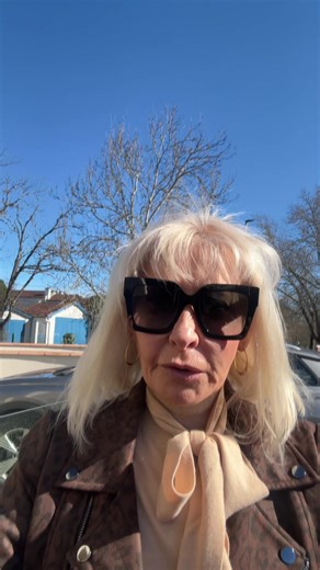 Le soleil revient, l’allure s’affirme… imprimé animalier, cachemire beige et élégance signée Jacqueline Riu pour accueillir les beaux jours avec style. #RetourDuSoleil #LookDuJour #StyleFéminin#ChicAuQuotidien