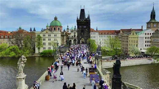 空から見たプラハ：空から歴史の驚異を発見