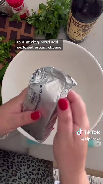 Delicious Bacon Jalapeño Cheese Ball Recipe