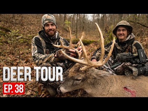 PUBLIC LAND BUCK RIGHT OFF THE ROAD! Aaron's Iowa Buck - DEER TOUR E38
