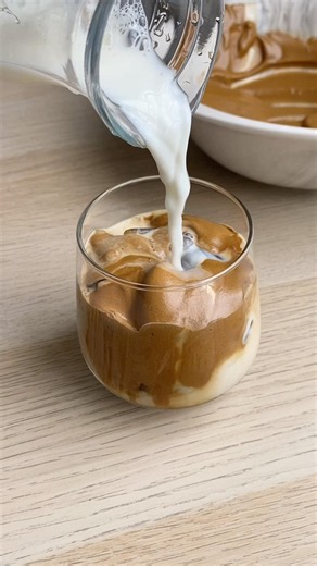 Evde yapılacak en iyi soğuk kahve 🧋 #soğukkahve#kahve#coffee#soğukiçecek#içecektarif#icedcoffee
