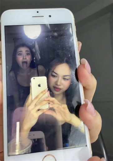 Unboxing My New iPhone 6 - Features and First Impressions