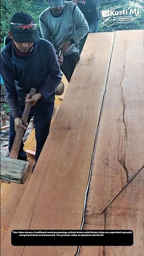 Traditional Log Splitting by Hand | Teamwork Wood Processing Method.