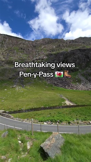 Breathtaking views of Pen-y-Pass, just outside Nant Peris in Eryri Snowdonia National Park. This hike takes you up to your start point of the Miners and Pyg tracks, you're choice, these routes will lead you up to Yr Wyddfa-Snowdon, this route keeps you off the road and gives you spectacular views of the surrounding mountains. #hiking #penypass #mountains #yrwyddfa #eryrinationalpark @Parc Cenedlaethol Eryri