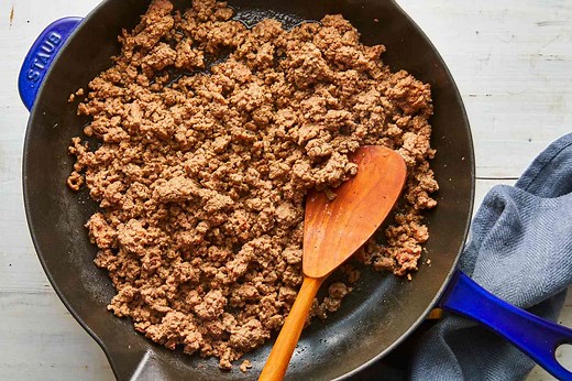 Should You Rinse Ground Beef? Experts Weigh In