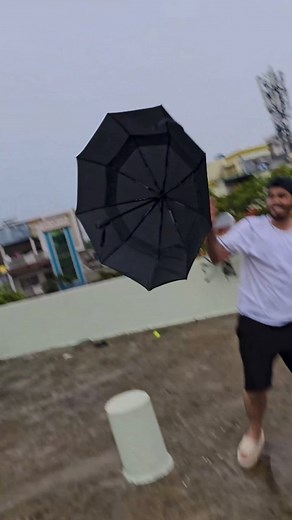 @tech_fc on Instagram: "Unbreakable Umbrella?"