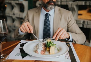 How To Order In A Fine Dining Restaurant (Etiquette Tips For Men)
