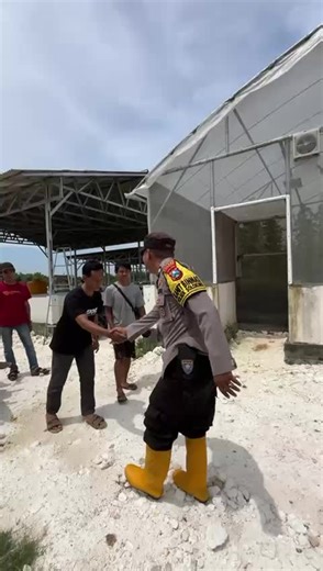 Sambang ke komunitas petani yg di dominasi generasi Gen-Z Solokuro. #fyppppppppppppppppppppppp #ketahananpangan #p4s #peternakmudasolokuro #bhabinkamtibmas @SATBINMAS POLRES LAMONGAN @polreslamongan polseksolokuro