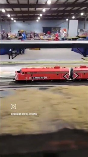 Silver Streak by Rapido Trains in HO