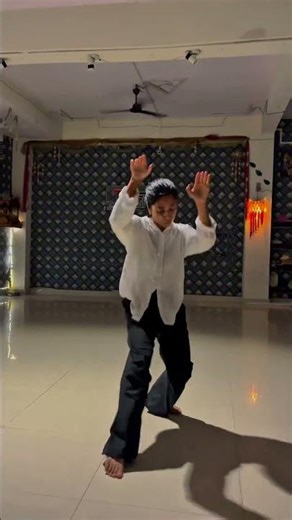 Labo ko 😔#shortvideo #dance #trending #dancecover #bollywoodcoversongs #feeling #explorepage #sad