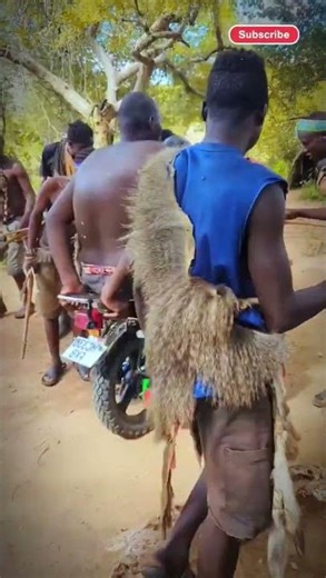All of Chaba's friends ran away in fear when they heard the sound of the motorcycle #hadzatribe #usa