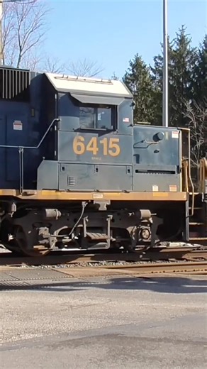 CSX L320 Local Freight Train Switching Lodi, Ohio Part 7 12/17/2024 #shorts #train #csx #railroad
