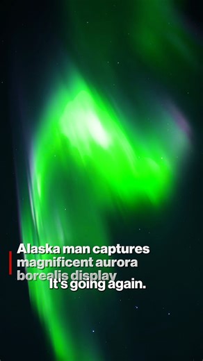 An aurora hunter in Alaska captured the “best aurora” of the season. 😱 | New York Post