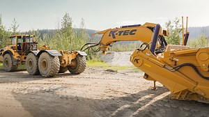 Kyle Bates from K-Tec explains a step-by-step procedure of how to hitch a K-Tec 1237 ADT scraper to a Volvo A40G truck to prepare it for construction and mining applications. Watch below! | K-Tec Earthmovers
