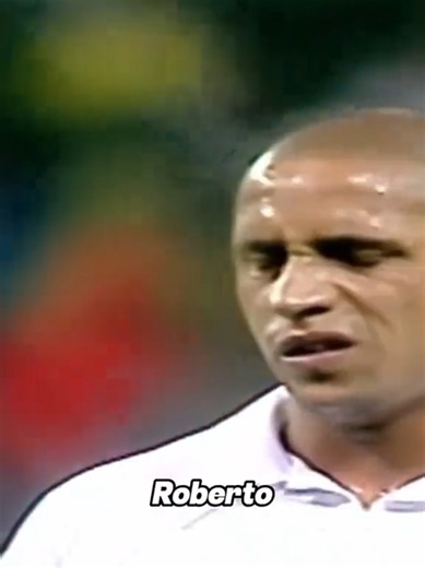 4 Puskás Award-winning goals by Roberto Carlos that should be illegal in football #foryoupage❤️❤️ #tiktokvideo #viral #soccertiktok #tiktoktrend