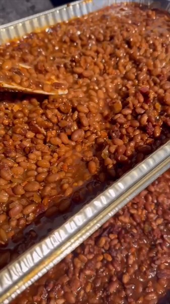 The smoked baked beans that just never last 🤤. #traegergrills #kendrickbbq #bakedbeans #bacon #chorizo #bbq @Traeger Grills